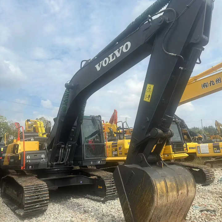 High Quality volvo EC240 Construction Machinery Low Hours 21ton Used volvo Excavator for Sale - Lánctalpas kotró: 4 kép. High Quality volvo EC240 Construction Machinery Low Hours 21ton Used volvo Excavator for Sale - Lánctalpas kotró: 4 kép.