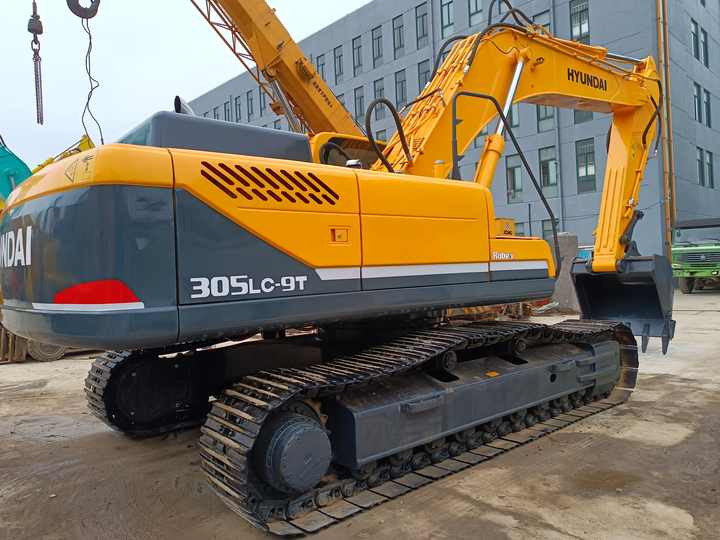 Hyundai Digger 305LC-9T Second Hand Korea Made High Performance Machine Hyundai Excavator for Sale - Lánctalpas kotró: 2 kép. Hyundai Digger 305LC-9T Second Hand Korea Made High Performance Machine Hyundai Excavator for Sale - Lánctalpas kotró: 2 kép.