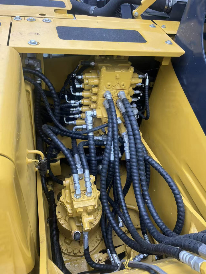 KOMATSU PC130 lízing KOMATSU PC130: 7 kép.
