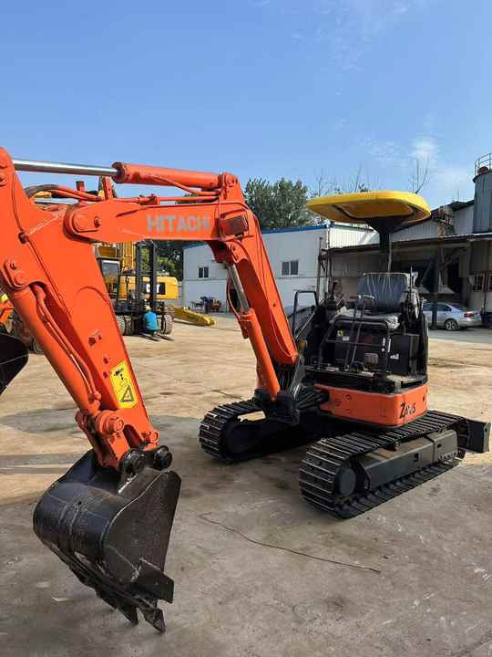 Mini 3-Ton Excavator used Hitachi ZX30 excavator with Excellent Performance and Low Price for sale! - Kotrógép: 5 kép. Mini 3-Ton Excavator used Hitachi ZX30 excavator with Excellent Performance and Low Price for sale! - Kotrógép: 5 kép.
