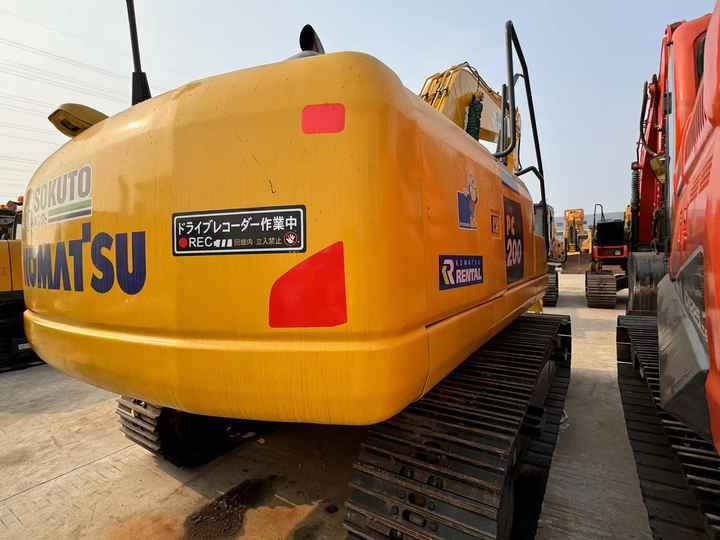 PC200-8 Low Working Hour Second Hand 20 Ton Excavator Komatsu Pc200-8 Crawler Excavator Used Komatsu Excavator PC200-8N1 - Kotrógép: 5 kép. PC200-8 Low Working Hour Second Hand 20 Ton Excavator Komatsu Pc200-8 Crawler Excavator Used Komatsu Excavator PC200-8N1 - Kotrógép: 5 kép.