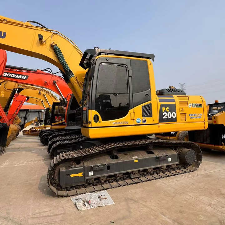 PC200-8 Low Working Hour Second Hand 20 Ton Excavator Komatsu Pc200-8 Crawler Excavator Used Komatsu Excavator PC200-8N1 - Kotrógép: 1 kép. PC200-8 Low Working Hour Second Hand 20 Ton Excavator Komatsu Pc200-8 Crawler Excavator Used Komatsu Excavator PC200-8N1 - Kotrógép: 1 kép.