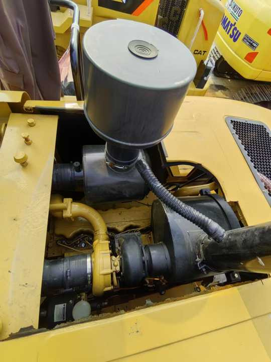 Used CAT 966h Wheel Loader Original Cheap Used Wheel Loader CAT 950 966 Wheel Loaders for Sale - Gumikerekes homlokrakodó: 4 kép. Used CAT 966h Wheel Loader Original Cheap Used Wheel Loader CAT 950 966 Wheel Loaders for Sale - Gumikerekes homlokrakodó: 4 kép.