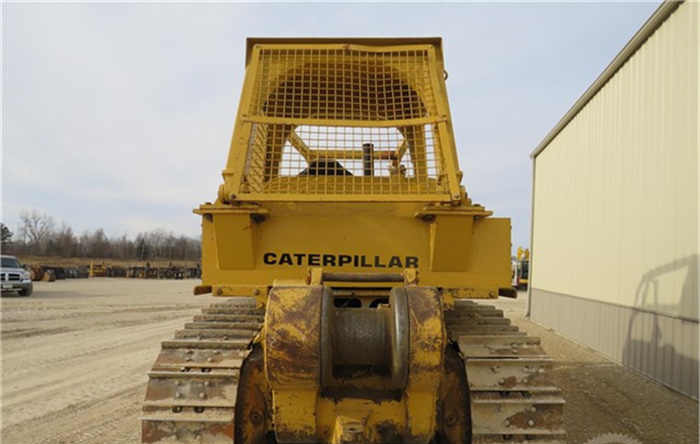 Used CAT D7 D7G Bulldozer with Winch /Caterpillar Bulldozer with Winch CAT D7G D7H D7R Dozer for Sale - Buldózer: 3 kép. Used CAT D7 D7G Bulldozer with Winch /Caterpillar Bulldozer with Winch CAT D7G D7H D7R Dozer for Sale - Buldózer: 3 kép.
