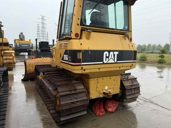 Used Cat D5G Crawler Bulldozer Original CAT Brand Bulldozer Second Hand Cat D5H D5 D5C D5N D5M LGP Dozer for Sale - Buldózer: 3 kép. Used Cat D5G Crawler Bulldozer Original CAT Brand Bulldozer Second Hand Cat D5H D5 D5C D5N D5M LGP Dozer for Sale - Buldózer: 3 kép.