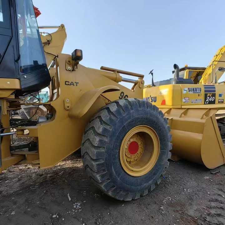 Used Caterpillar 966H Wheel Loader Original Engine Low Hours - Gumikerekes homlokrakodó: 2 kép. Used Caterpillar 966H Wheel Loader Original Engine Low Hours - Gumikerekes homlokrakodó: 2 kép.