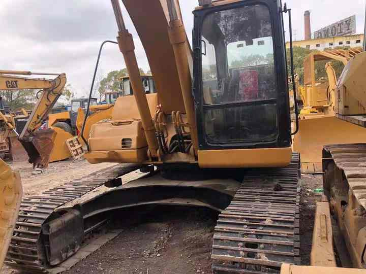 Used Digger CAT 320BL Construction Machinery Construction Digger Used CAT 320BL Cheap Excavator - Lánctalpas kotró: 3 kép. Used Digger CAT 320BL Construction Machinery Construction Digger Used CAT 320BL Cheap Excavator - Lánctalpas kotró: 3 kép.