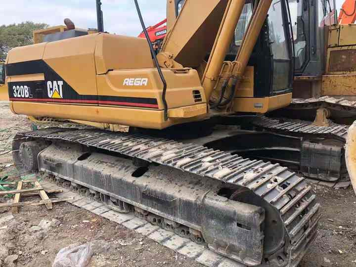 Used Digger CAT 320BL Construction Machinery Construction Digger Used CAT 320BL Cheap Excavator - Lánctalpas kotró: 5 kép. Used Digger CAT 320BL Construction Machinery Construction Digger Used CAT 320BL Cheap Excavator - Lánctalpas kotró: 5 kép.
