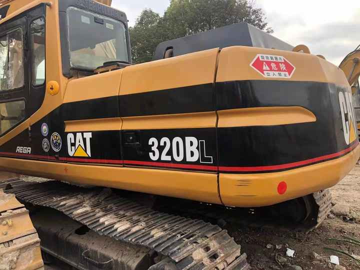Used Digger CAT 320BL Construction Machinery Construction Digger Used CAT 320BL Cheap Excavator - Lánctalpas kotró: 2 kép. Used Digger CAT 320BL Construction Machinery Construction Digger Used CAT 320BL Cheap Excavator - Lánctalpas kotró: 2 kép.