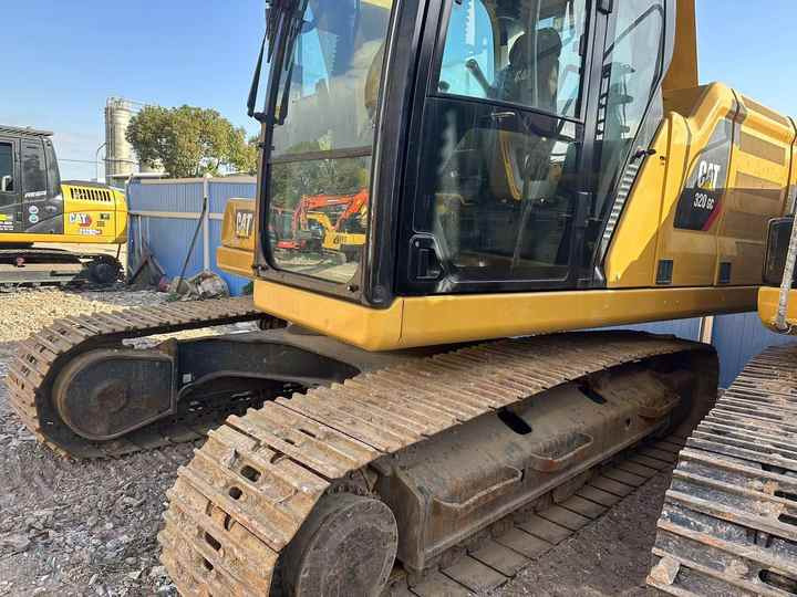Used Digger CAT 320GC Construction Machinery Construction Digger Used CAT 320GC Cheap Excavator - Lánctalpas kotró: 3 kép. Used Digger CAT 320GC Construction Machinery Construction Digger Used CAT 320GC Cheap Excavator - Lánctalpas kotró: 3 kép.