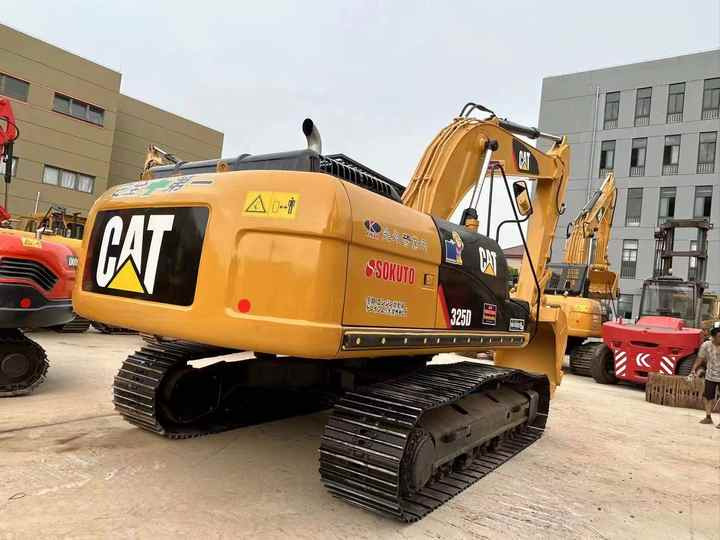 Used Digger CAT 325D Construction Machinery Construction Digger Used CAT 325D Cheap Excavator - Lánctalpas kotró: 5 kép. Used Digger CAT 325D Construction Machinery Construction Digger Used CAT 325D Cheap Excavator - Lánctalpas kotró: 5 kép.