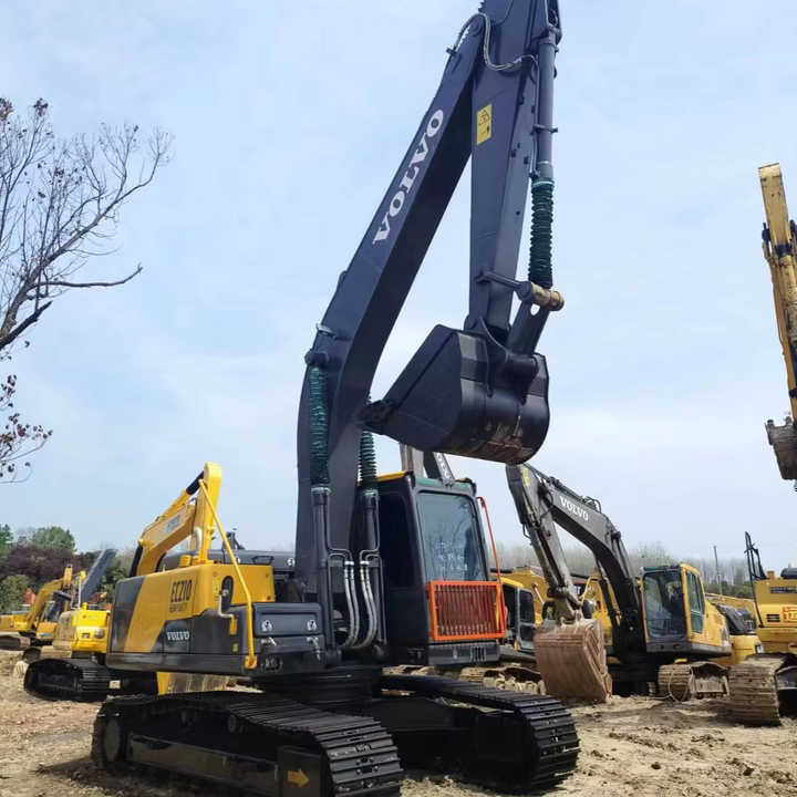 Used Digger volvo ec210 Construction Machinery Construction Digger Used volvo ec210 Cheap Excavator - Lánctalpas kotró: 1 kép. Used Digger volvo ec210 Construction Machinery Construction Digger Used volvo ec210 Cheap Excavator - Lánctalpas kotró: 1 kép.