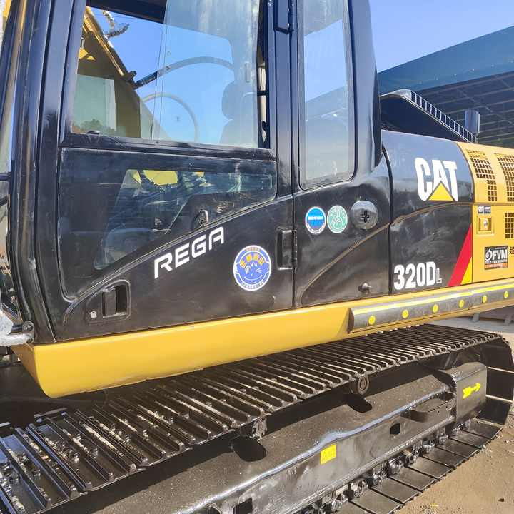 Used Excavator Cat 320DL Second Hand Reasonably Priced Caterpillar Excavator 320D 325D for Sale - Lánctalpas kotró: 2 kép. Used Excavator Cat 320DL Second Hand Reasonably Priced Caterpillar Excavator 320D 325D for Sale - Lánctalpas kotró: 2 kép.