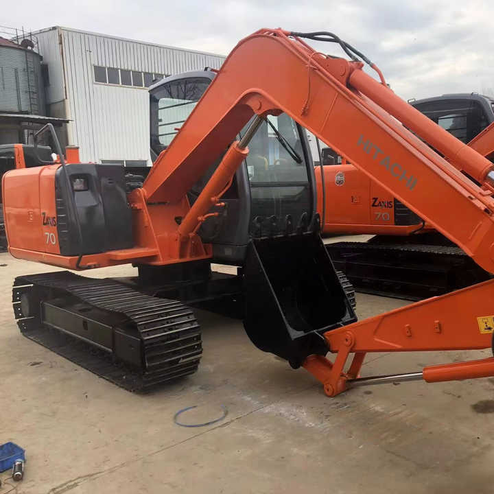 Used HITACHI ZX-70 - Kotrógép: 1 kép. Used HITACHI ZX-70 - Kotrógép: 1 kép.