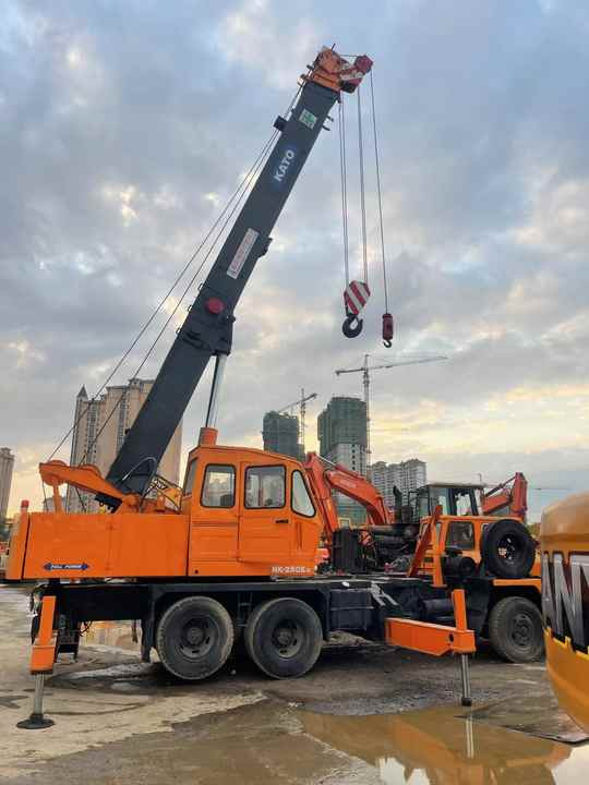 Used Heavy Construction Equipment kato 25 Tons Second Hand Mobile Crane Used Machine Hot Sale - Autódaru: 3 kép. Used Heavy Construction Equipment kato 25 Tons Second Hand Mobile Crane Used Machine Hot Sale - Autódaru: 3 kép.