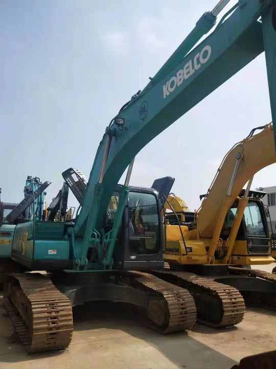 Used High-quality Original Japan Kobelco SK210-8 Crawler Excavator in Hefei - Kotrógép: 4 kép. Used High-quality Original Japan Kobelco SK210-8 Crawler Excavator in Hefei - Kotrógép: 4 kép.