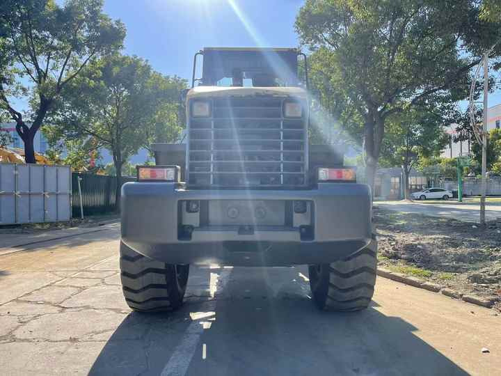 Used komatsu Wa320-5 Wheel Loader Second Hand Machine Popular Brand komatsu Hydraulic Machinery - Gumikerekes homlokrakodó: 5 kép. Used komatsu Wa320-5 Wheel Loader Second Hand Machine Popular Brand komatsu Hydraulic Machinery - Gumikerekes homlokrakodó: 5 kép.