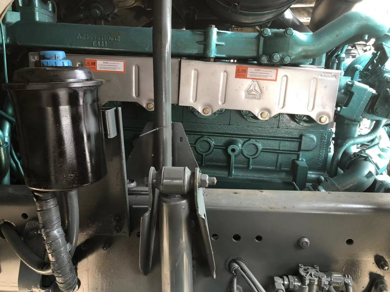 Billenőplatós teherautó howo 6*4 [ Copy ] [ Copy ] [ Copy ] [ Copy ] [ Copy ] [ Copy ]: 7 kép.