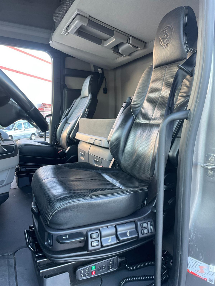Scania S500 - Nyergesvontató: 2 kép. Scania S500 - Nyergesvontató: 2 kép.