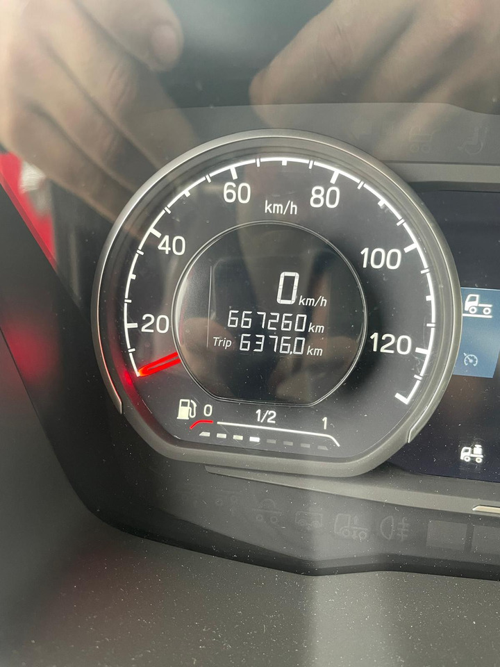 Scania S500 - Nyergesvontató: 4 kép. Scania S500 - Nyergesvontató: 4 kép.