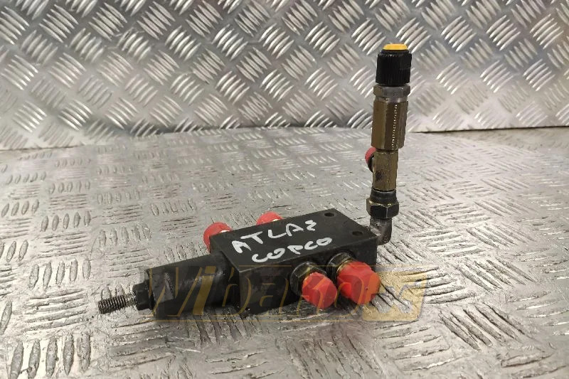 Atlas Copco ROC P7-11 - Hidraulikus szelep - Építőipari gépek: 1 kép. Atlas Copco ROC P7-11 - Hidraulikus szelep - Építőipari gépek: 1 kép.