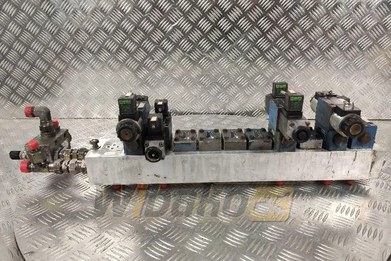 Atlas Copco ROC P7-11 - Hidraulikus szelep - Építőipari gépek: 1 kép. Atlas Copco ROC P7-11 - Hidraulikus szelep - Építőipari gépek: 1 kép.