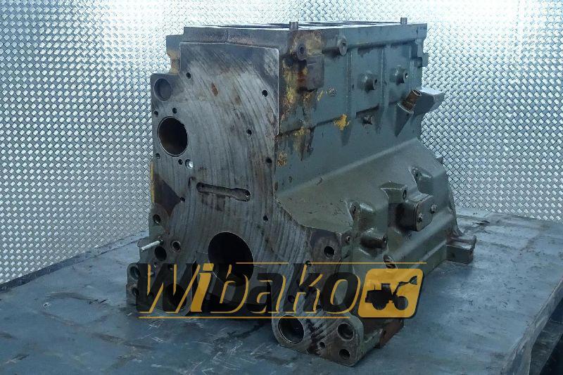 Block Engine / Motor Liebherr D504 9738000/R115081J - Motorblokk - Építőipari gépek: 1 kép. Block Engine / Motor Liebherr D504 9738000/R115081J - Motorblokk - Építőipari gépek: 1 kép.