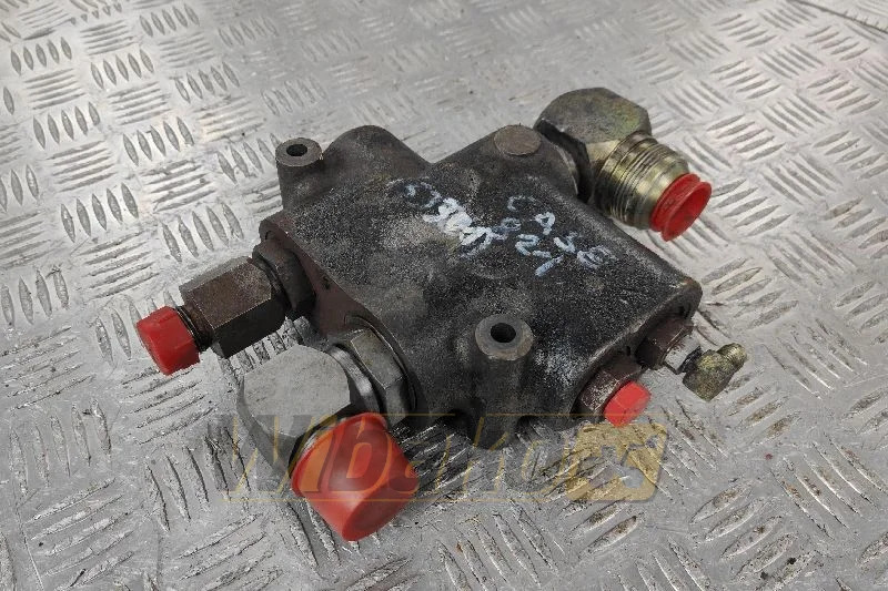 Case 921 - Hidraulikus szelep - Építőipari gépek: 1 kép. Case 921 - Hidraulikus szelep - Építőipari gépek: 1 kép.
