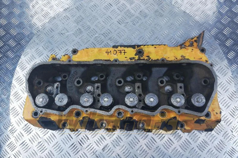 Caterpillar 3150 9L7230 - Motor fej - Építőipari gépek: 2 kép. Caterpillar 3150 9L7230 - Motor fej - Építőipari gépek: 2 kép.