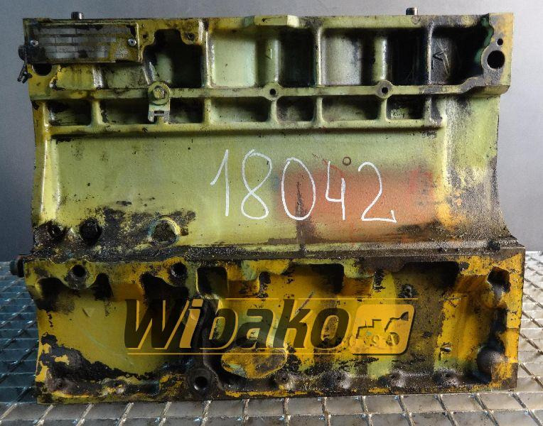 Crankcase for engine Deutz F4L1011 04173146R - Forgattyúsház - Építőipari gépek: 1 kép. Crankcase for engine Deutz F4L1011 04173146R - Forgattyúsház - Építőipari gépek: 1 kép.