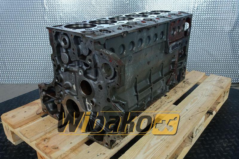 Crankcase for engine Deutz TCD2013 L06 2V 04294187 - Forgattyúsház - Építőipari gépek: 1 kép. Crankcase for engine Deutz TCD2013 L06 2V 04294187 - Forgattyúsház - Építőipari gépek: 1 kép.