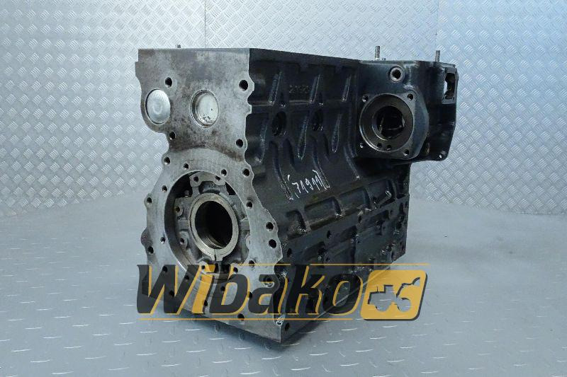 Crankcase for engine Kubota V2203 2.197 - Forgattyúsház - Építőipari gépek: 1 kép. Crankcase for engine Kubota V2203 2.197 - Forgattyúsház - Építőipari gépek: 1 kép.