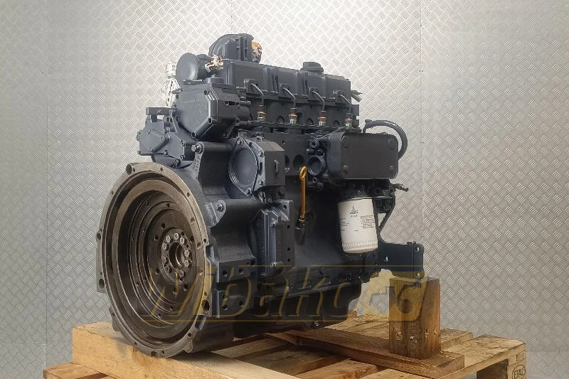 Deutz BF4M2012 - Motor - Építőipari gépek: 1 kép. Deutz BF4M2012 - Motor - Építőipari gépek: 1 kép.