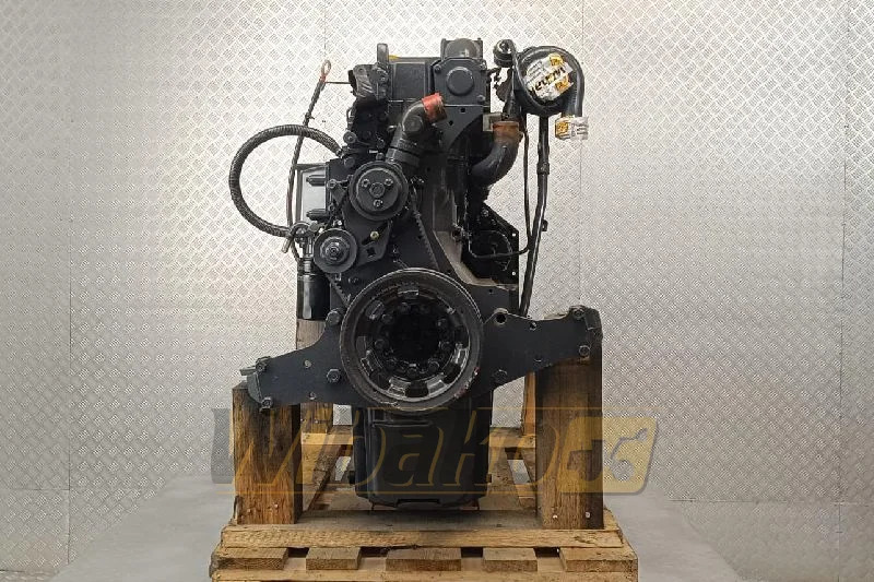 Deutz BF6M1013 - Motor - Építőipari gépek: 4 kép. Deutz BF6M1013 - Motor - Építőipari gépek: 4 kép.