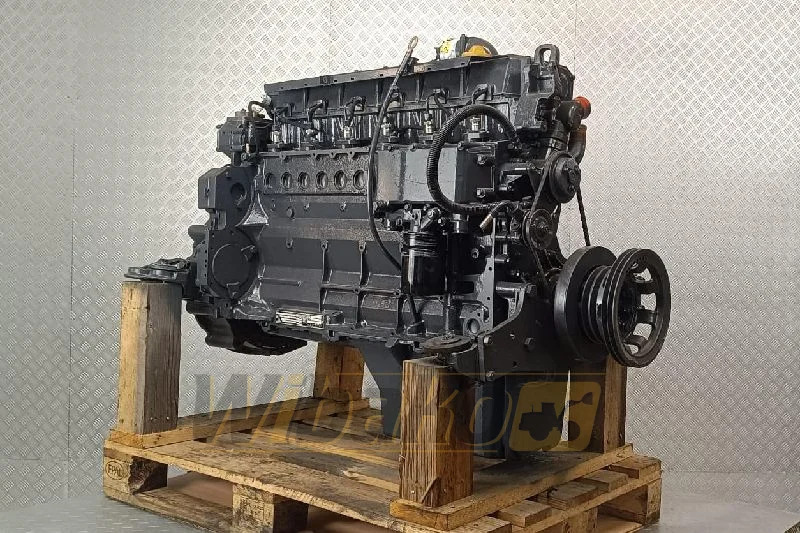 Deutz BF6M1013 - Motor - Építőipari gépek: 3 kép. Deutz BF6M1013 - Motor - Építőipari gépek: 3 kép.