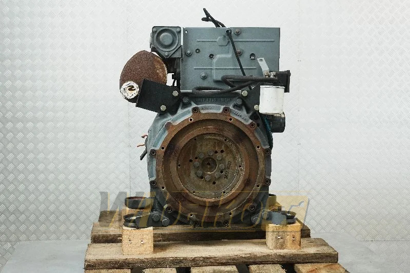 Deutz F2L1011F - Motor - Építőipari gépek: 3 kép. Deutz F2L1011F - Motor - Építőipari gépek: 3 kép.