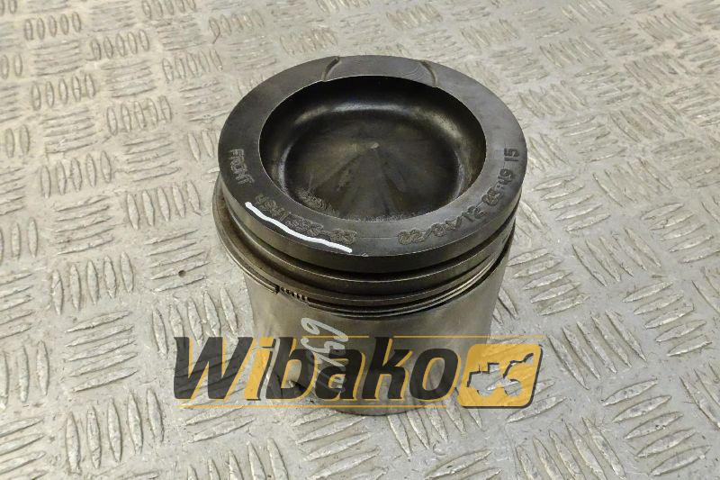 Engine piston Cummins 4089963 - Dugattyú/ Gyűrű/ Persely - Építőipari gépek: 1 kép. Engine piston Cummins 4089963 - Dugattyú/ Gyűrű/ Persely - Építőipari gépek: 1 kép.