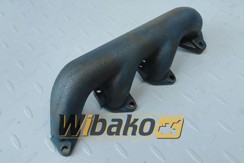 Exhaust manifold for engine Kubota D722 - Kipufogó leömlő - Építőipari gépek: 1 kép. Exhaust manifold for engine Kubota D722 - Kipufogó leömlő - Építőipari gépek: 1 kép.