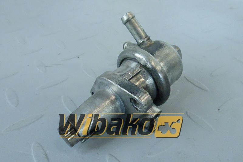 Fuel Feed Pump Kubota 17121-52030 - Üzemanyag szivattyú - Építőipari gépek: 1 kép. Fuel Feed Pump Kubota 17121-52030 - Üzemanyag szivattyú - Építőipari gépek: 1 kép.