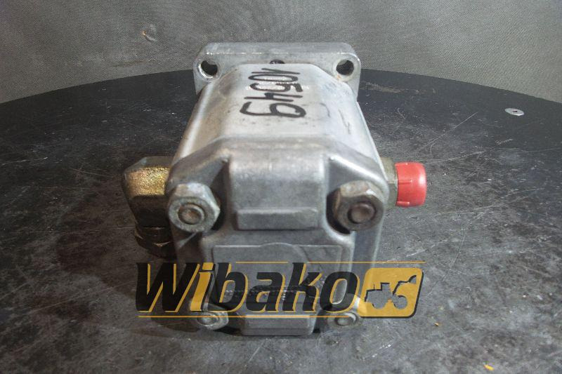 Gear pump Lamborghini MLPS/C/220/C 27/09/99 - Hidraulikus szivattyú - Építőipari gépek: 1 kép. Gear pump Lamborghini MLPS/C/220/C 27/09/99 - Hidraulikus szivattyú - Építőipari gépek: 1 kép.