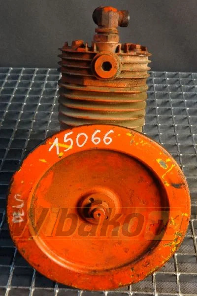 Knorr-Bremse LP1961 48/79300 - Légkompresszor: 1 kép. Knorr-Bremse LP1961 48/79300 - Légkompresszor: 1 kép.