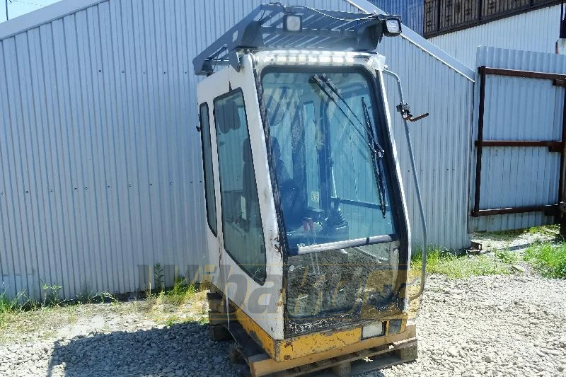 Liebherr R934BHDLSI - Fülke - Építőipari gépek: 1 kép. Liebherr R934BHDLSI - Fülke - Építőipari gépek: 1 kép.