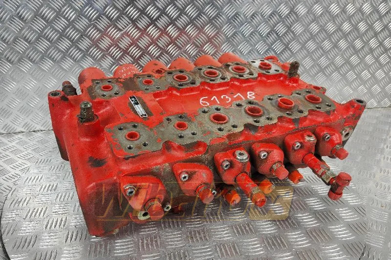 O&K 2459365 - Hidraulikus szelep - Építőipari gépek: 1 kép. O&K 2459365 - Hidraulikus szelep - Építőipari gépek: 1 kép.