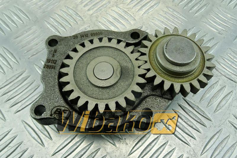 Oil pump Engine / Motor KMP QSB 4939588 - Olajszivattyú: 1 kép. Oil pump Engine / Motor KMP QSB 4939588 - Olajszivattyú: 1 kép.