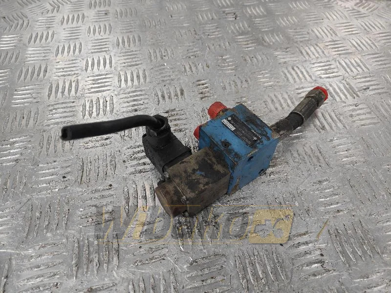 Rexroth M10-1018-01/1W04/02 00385345 - Hidraulikus szelep - Építőipari gépek: 1 kép. Rexroth M10-1018-01/1W04/02 00385345 - Hidraulikus szelep - Építőipari gépek: 1 kép.