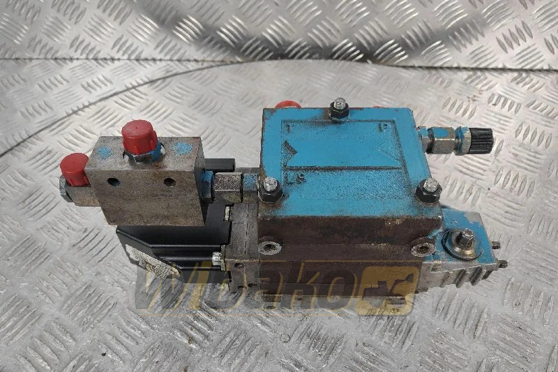Sauer Danfoss 157L5578 450B05262 - Hidraulikus szelep - Építőipari gépek: 2 kép. Sauer Danfoss 157L5578 450B05262 - Hidraulikus szelep - Építőipari gépek: 2 kép.