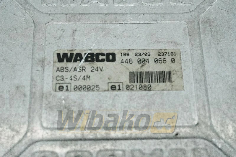 Wabco 4460040660 - ECU - Építőipari gépek: 3 kép. Wabco 4460040660 - ECU - Építőipari gépek: 3 kép.