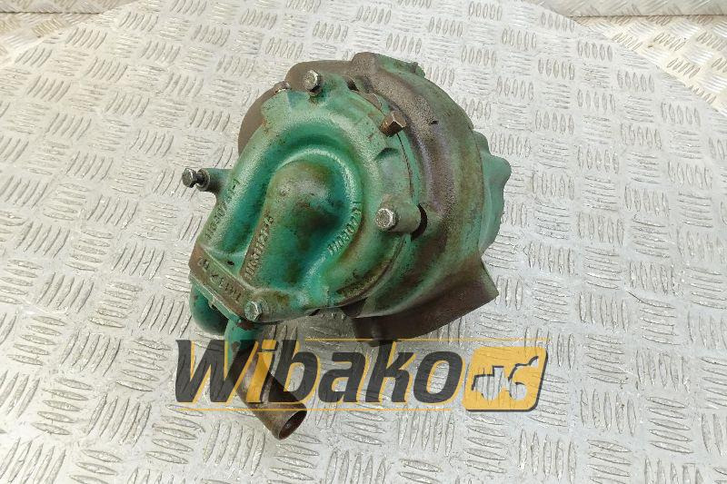 Water pump Volvo 11031855 - Hűtőfolyadék szivattyú - Építőipari gépek: 1 kép. Water pump Volvo 11031855 - Hűtőfolyadék szivattyú - Építőipari gépek: 1 kép.