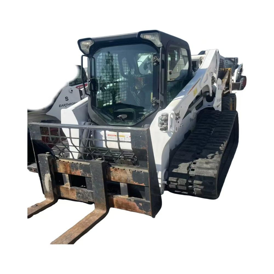 BOBCAT T770 - Ollós emelő: 1 kép. BOBCAT T770 - Ollós emelő: 1 kép.