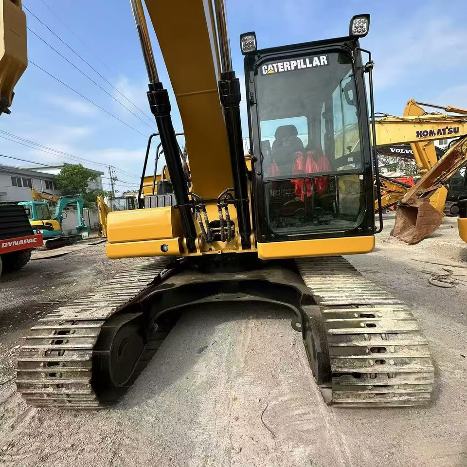 CATERPILLAR 330D2 - Lánctalpas kotró: 4 kép. CATERPILLAR 330D2 - Lánctalpas kotró: 4 kép.